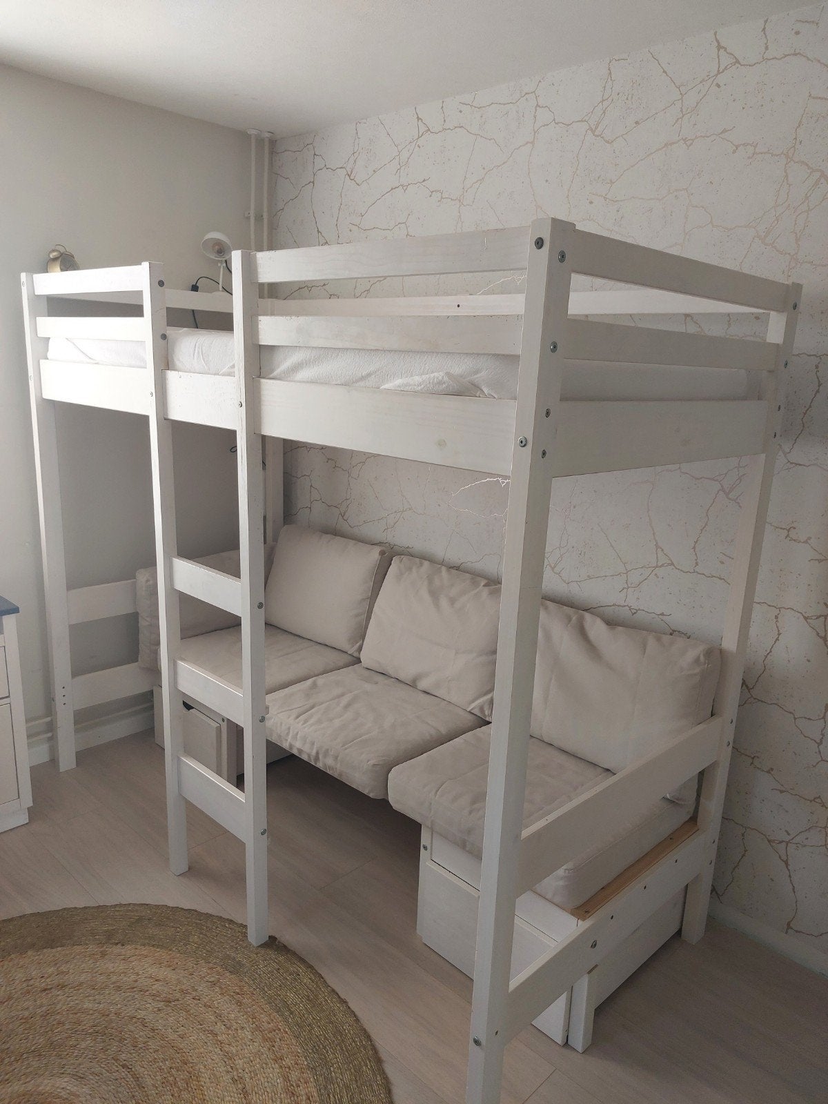 Leen Bakker hoogslaper, aangepast, excl. kussens/matras, Huis en Inrichting, Slaapkamer | Stapelbedden en Hoogslapers, Ophalen