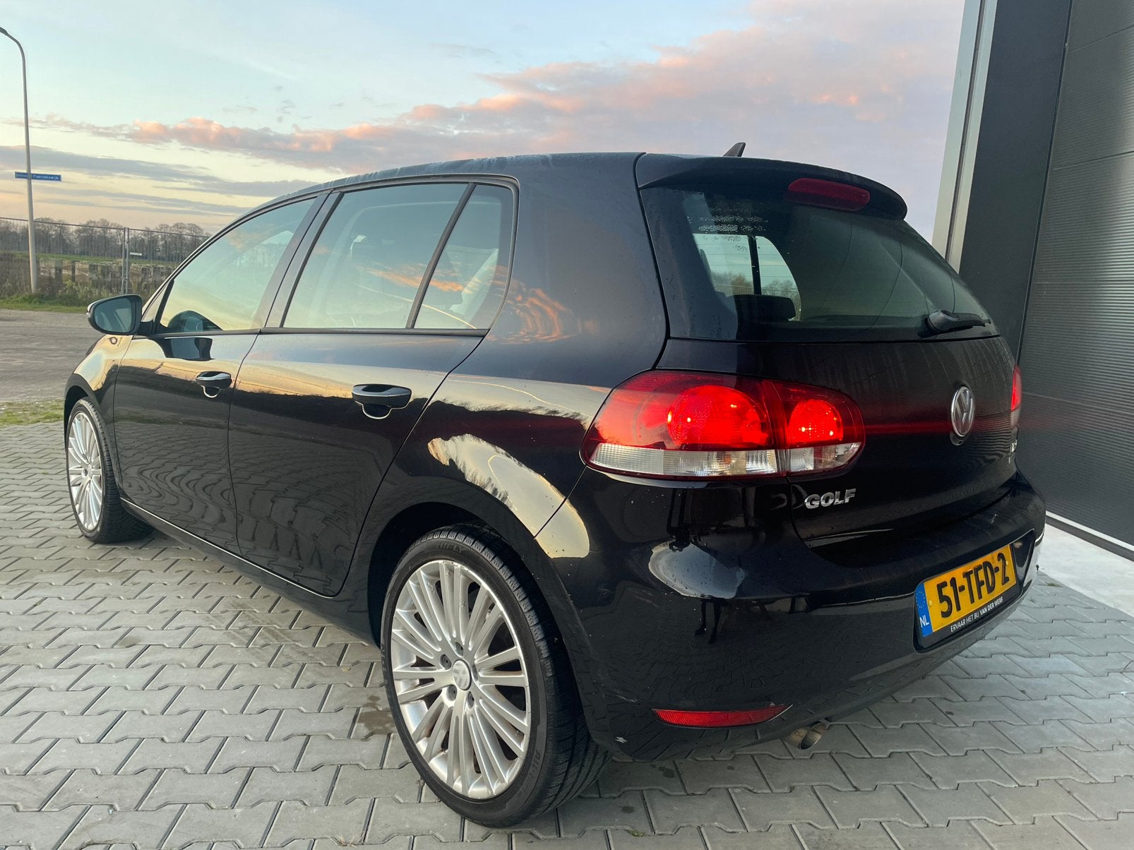 Volkswagen Golf 1.2 DSG NAP AUTOMAAT Airco|Cruise|Navigatie, Auto's, 4 cilinders, Alcantara, Zwart, Origineel Nederlands
