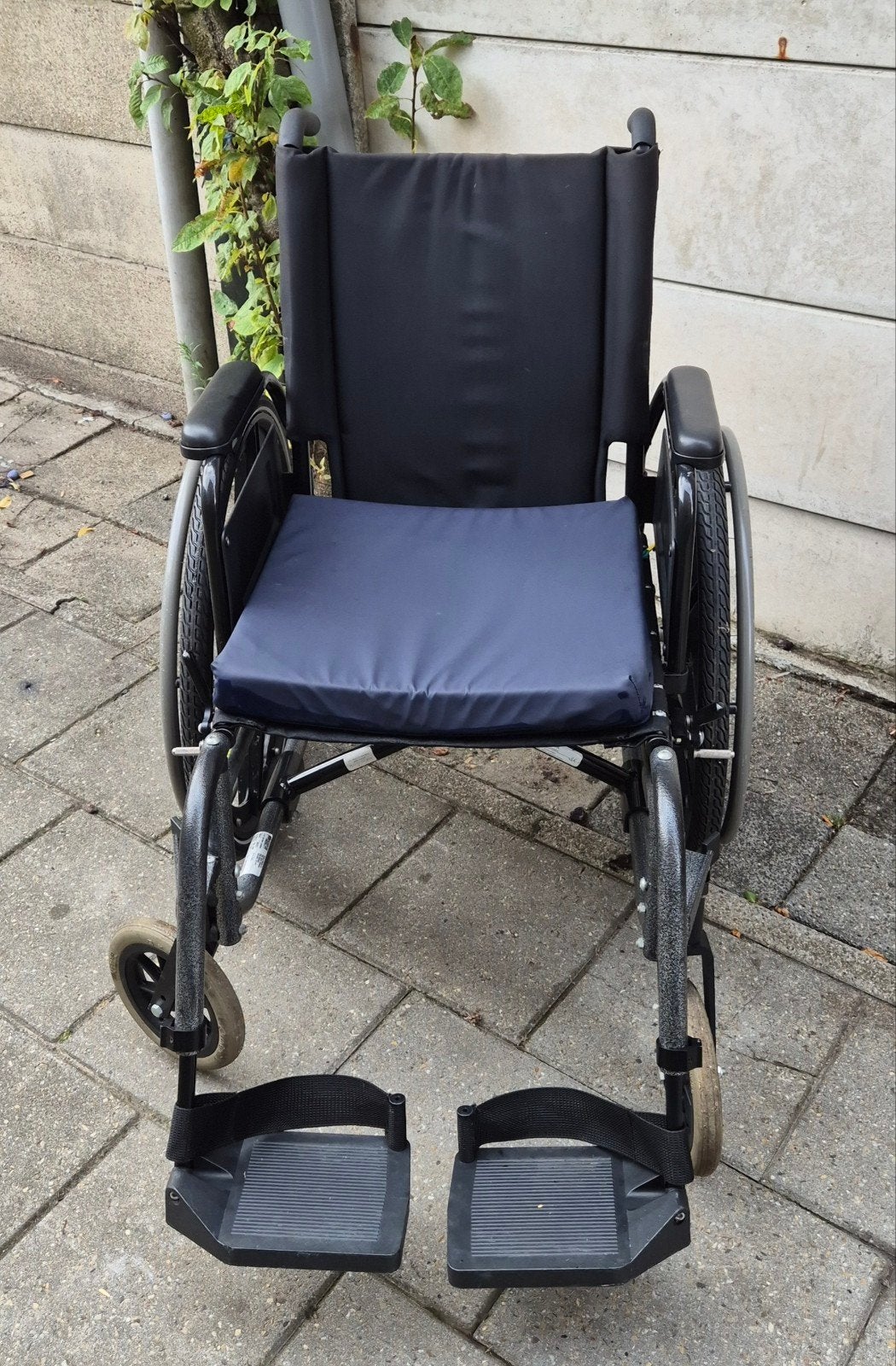 te koop sunrise rolstoel in nette staat, Diversen, Rolstoelen, Ophalen, Inklapbaar, Gebruikt, Duwrolstoel