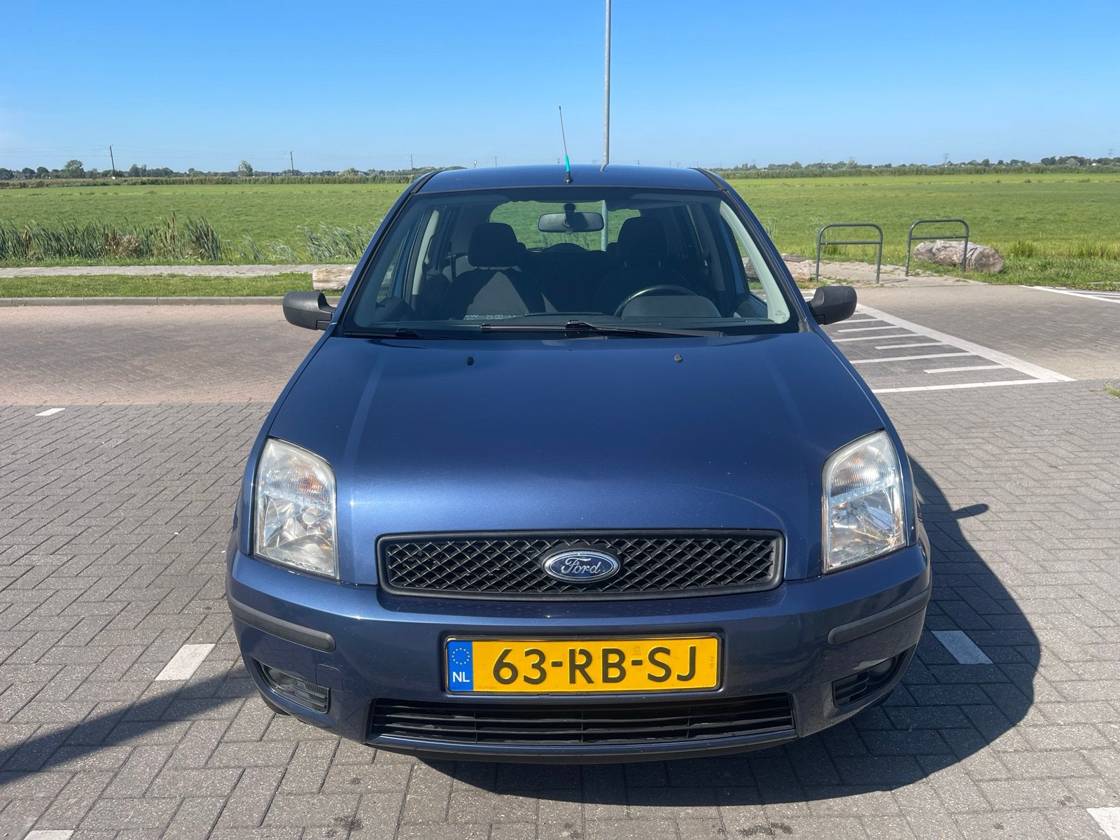 Ford Fusion 1.4 16V | Nieuwe APK | 4 Nieuwe Banden | Airco, Auto's, Ford, Voorwielaandrijving, 15 km/l, 40 €/maand, Blauw