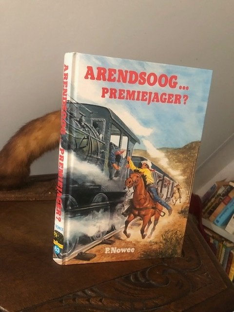 Arensoog boeken, Boeken, Ophalen of Verzenden, Gelezen