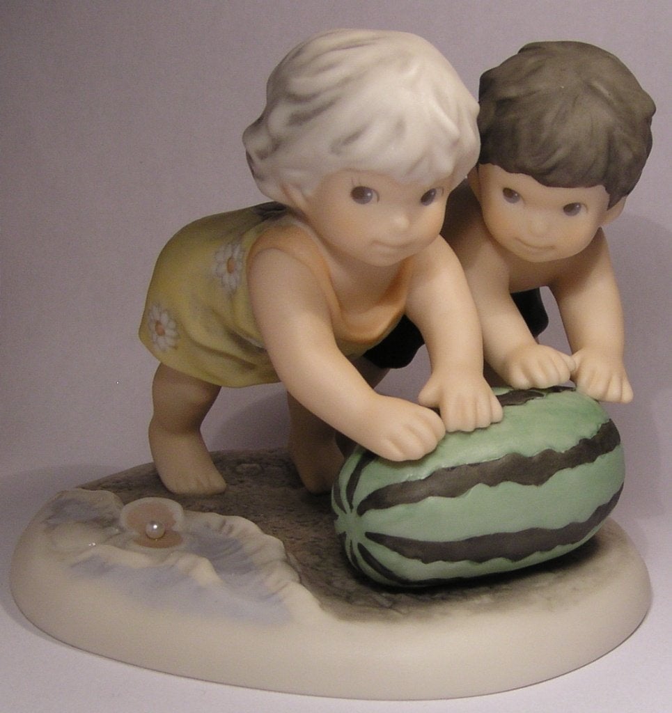 Enesco Beeld 2 Kinderen met een water meloen (nieuw), Verzamelen, Beelden en Beeldjes, Verzenden, Nieuw, Mens