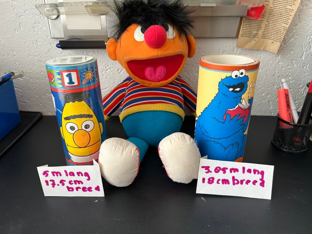 Behangrand en knuffel van Ernie afmeting op de foto, Ophalen of Verzenden, Zo goed als nieuw