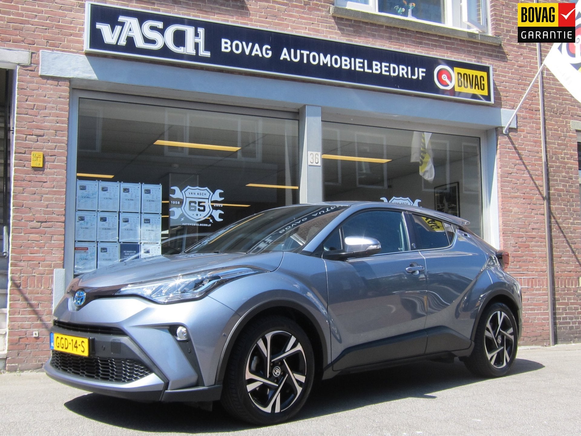 Toyota C-HR 2.0 Hybrid GR-Sport All Seasonbanden All In Prij, Auto's, Toyota, 12 maanden, Stof, 4 cilinders, Bedrijf
