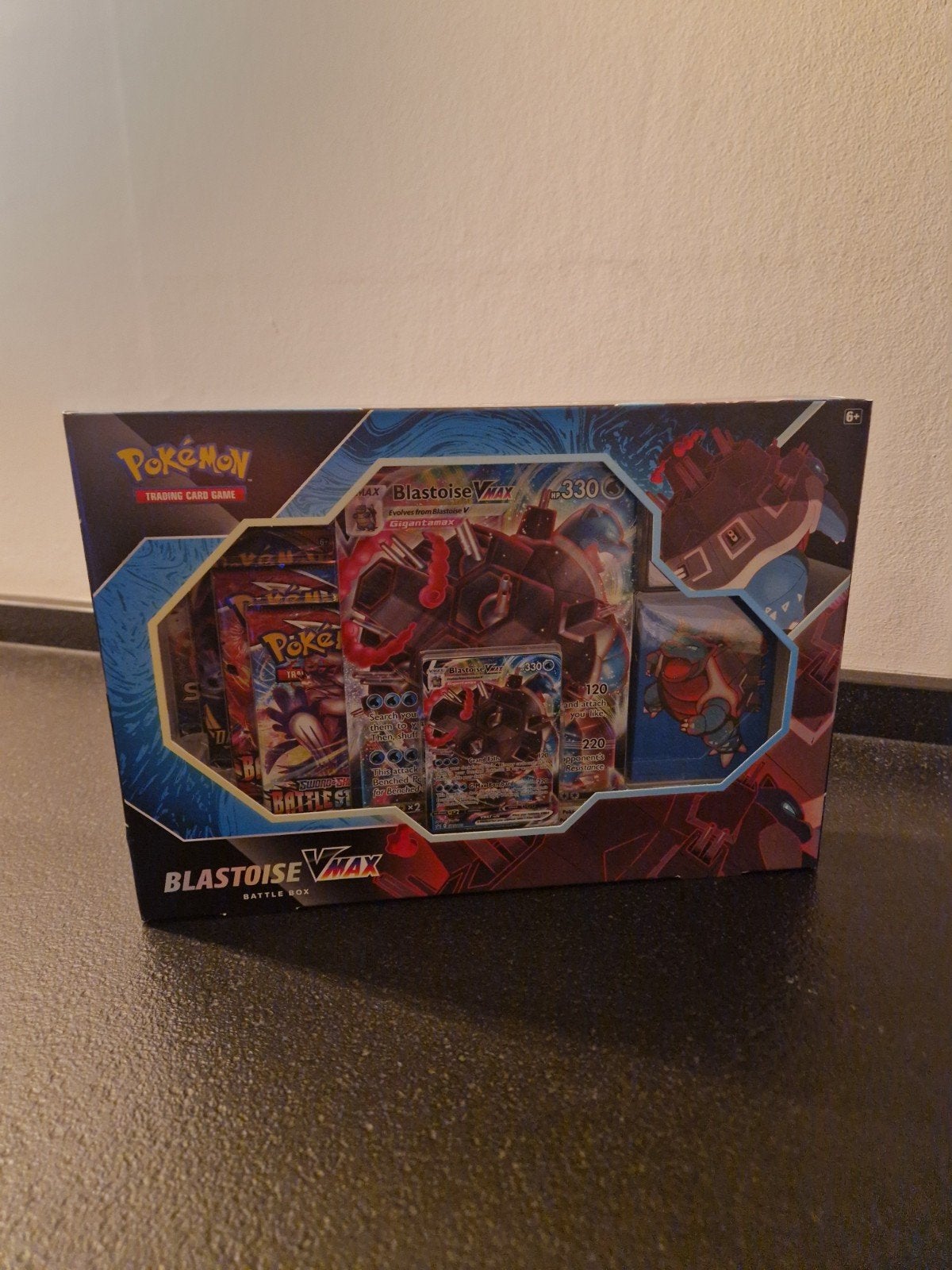 Blastoise VMAX battle box. Pokémon tcg boosterpacks promos, Ophalen of Verzenden, Nieuw, Boosterbox, Foil