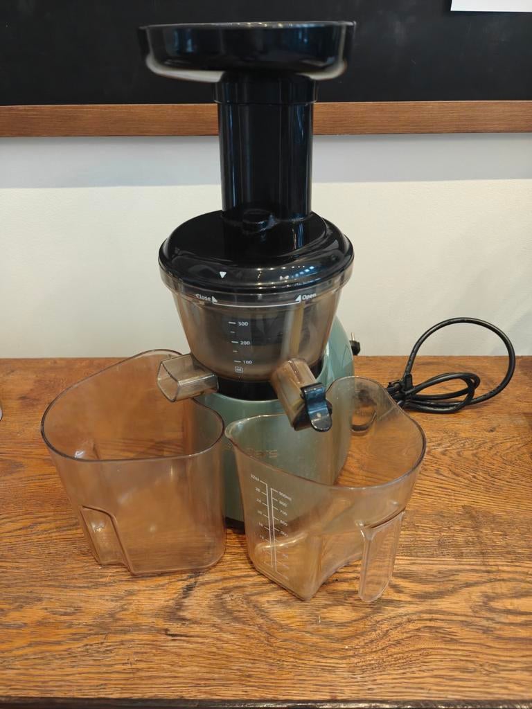 Versapers Slowjuicer, Ophalen