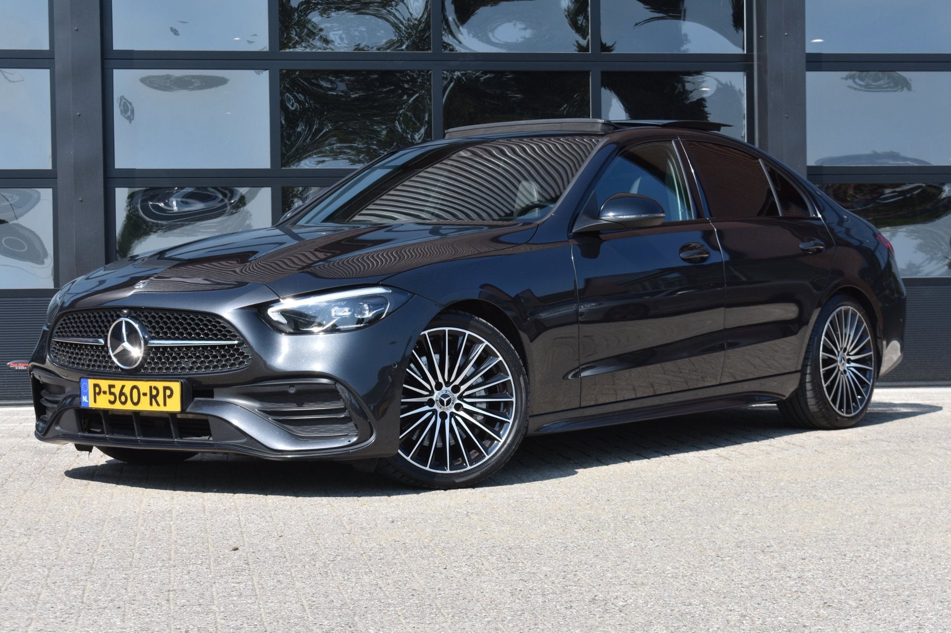 Mercedes-Benz C-klasse 180 AMG Line '22 LED Pano Leder Clima, Automaat, 4 cilinders, Bedrijf, Hybride Elektrisch/Benzine