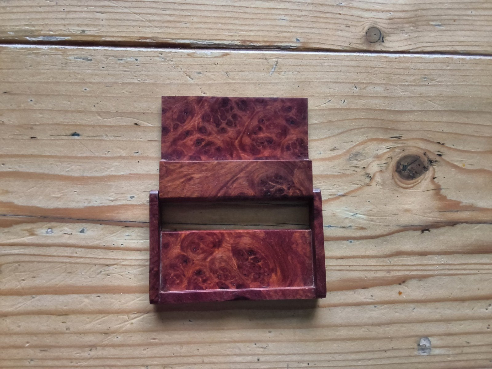 Unieke houten kaartenhouder - burl hout, Hout, Ophalen of Verzenden, Zo goed als nieuw, Modern