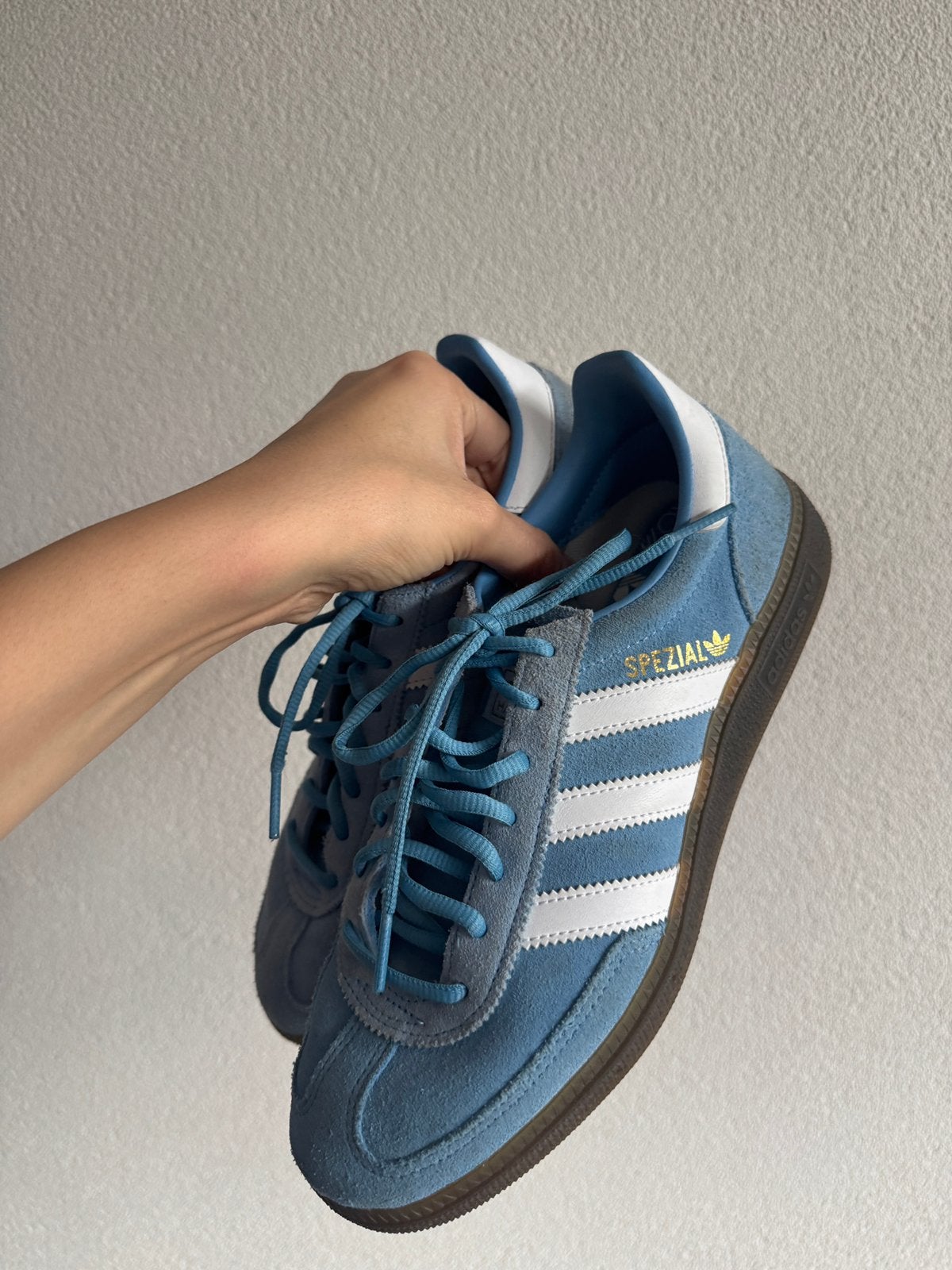 Adidas Gazelle lichtblauwe sneakers, Blauw, Ophalen of Verzenden, Sneakers of Gympen, Adidas