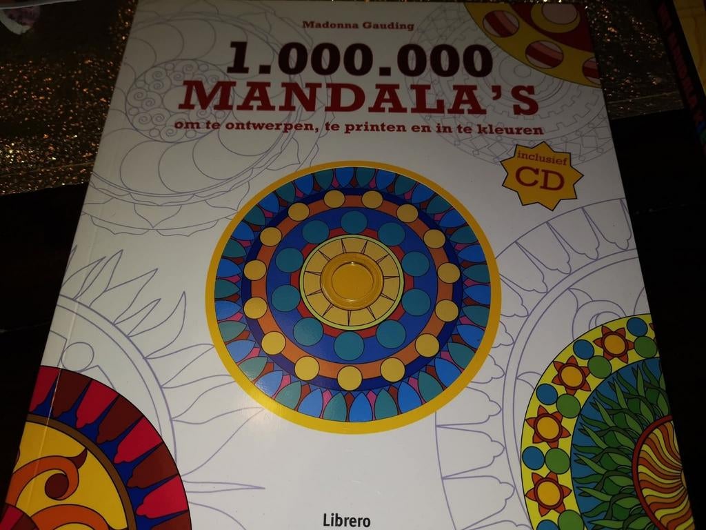 1.000.000 Mandala's
om te ontwerpen met cd., Hobby en Vrije tijd, Knutselen, Ophalen of Verzenden, Nieuw, Overige typen
