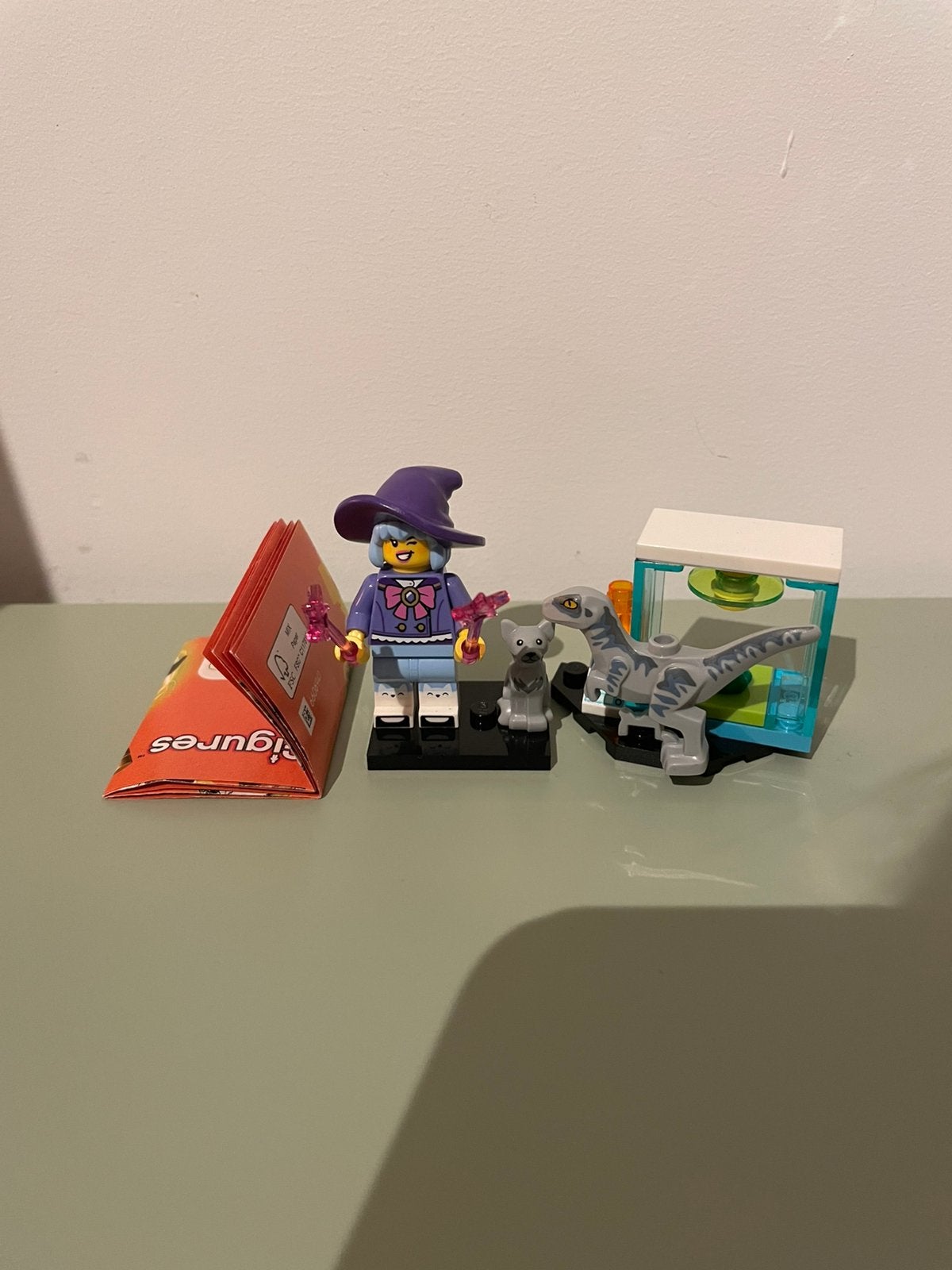 Lego Cute witch cmf en raptor, Verzenden, Lego, Zo goed als nieuw, Minifiguren serie