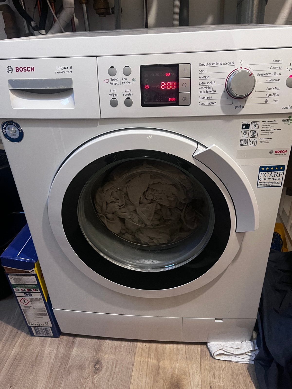 Bosch Logixx 8 VarioPerfect wasmachine - steunpootje ontbree, Ophalen, 1200 tot 1600 toeren, Gebruikt, 8 tot 10 kg