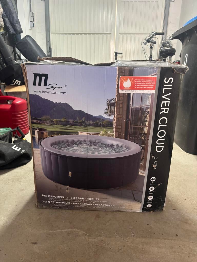 MSpa Silver Cloud D-SC04 Opblaasbare Jacuzzi, Ophalen, Gebruikt, Filter, Opblaasbaar