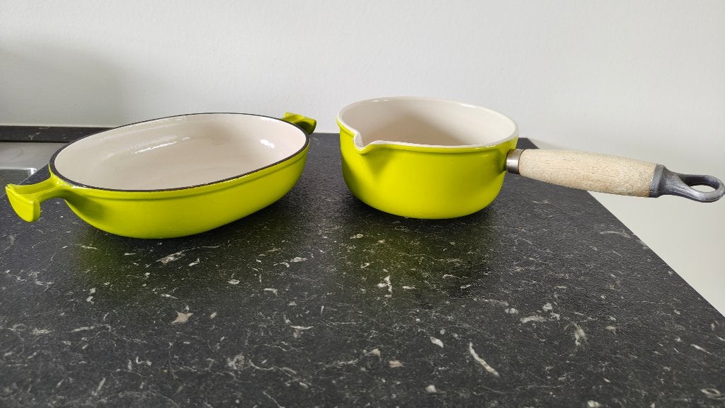2x Le Creuset lime groen, ovenschaal en sauspan, Gebruikt, Gietijzer, Overige typen, Le Creuset