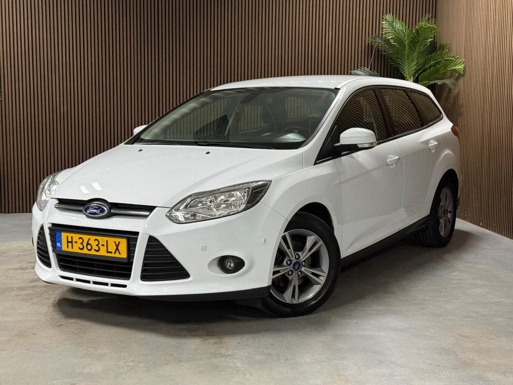 Ford FOCUS Wagon 1.0 EcoB. Lease Tr (bj 2013), Euro 5, 101 pk, Gebruikt, Wit