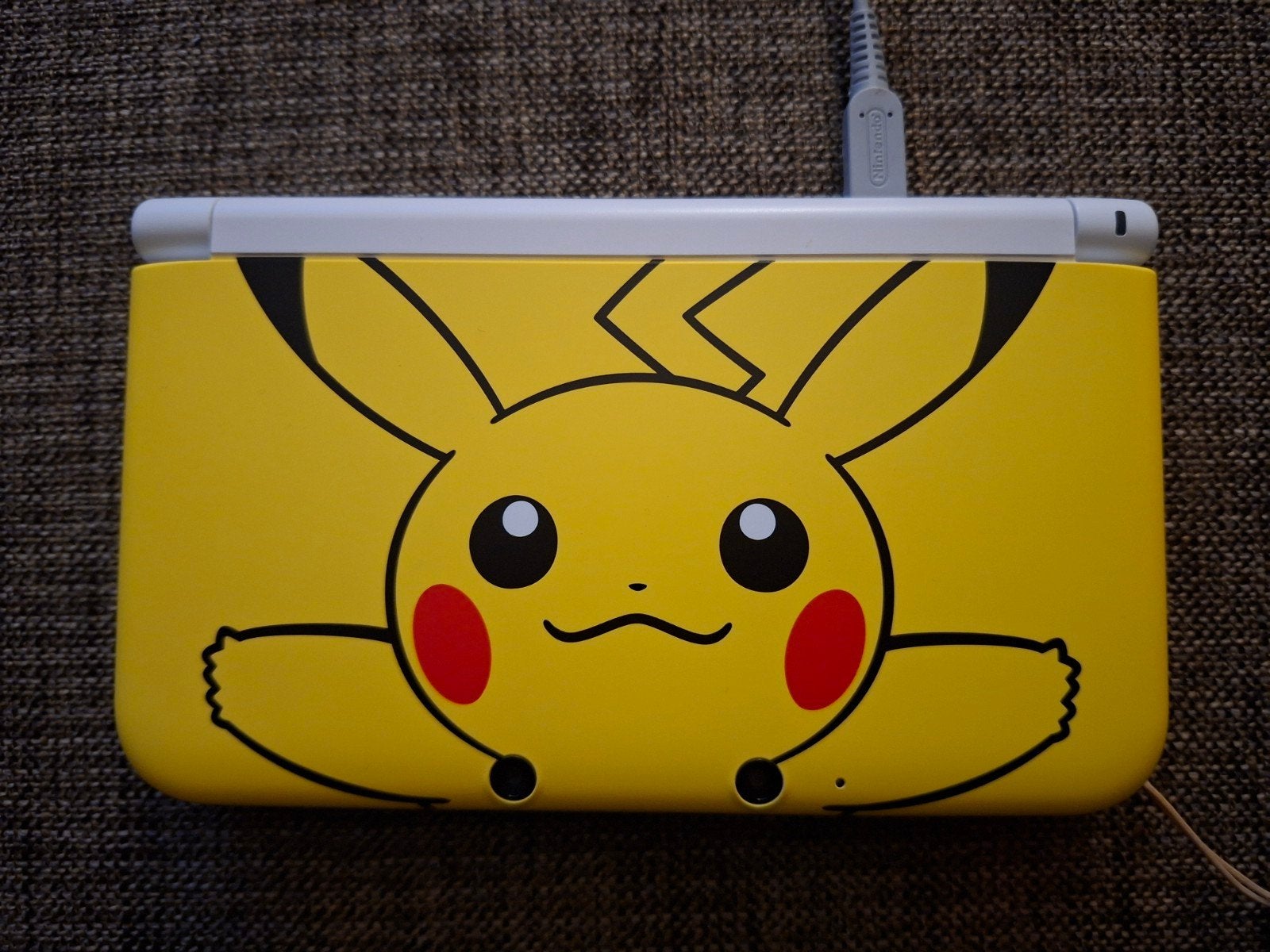 Nintendo 3DS XL Pikachu Edition - Zo goed als nieuw, Ophalen, Zo goed als nieuw, Geel, 3DS XL