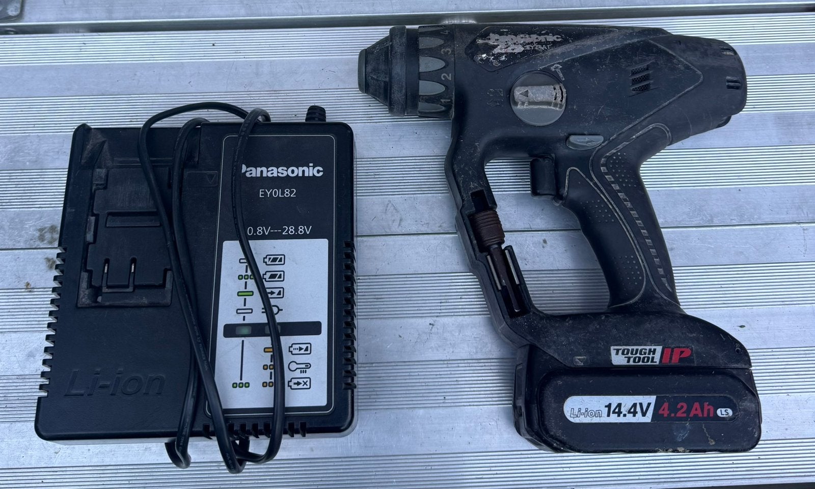 Panasonic accu boorhamer, Ophalen of Verzenden, Gebruikt, Boor- en Schroefmachine