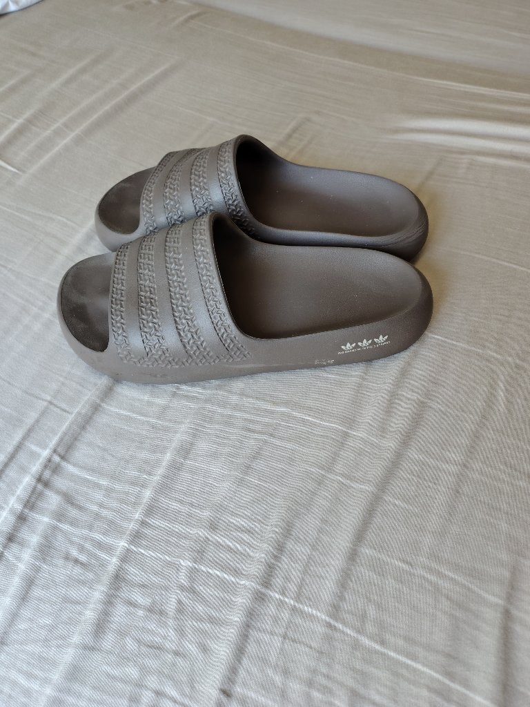 Adidas badslippers nieuw, Slippers, Bruin, Adidas, Nieuw