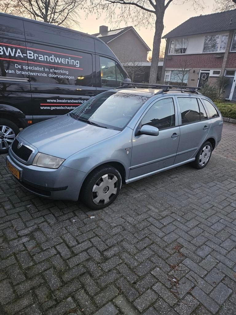Skoda Fabia 1.4 Combi 55KW 2003 Grijs, Auto's, Voorwielaandrijving, 74 pk, 4 cilinders, 1070 kg