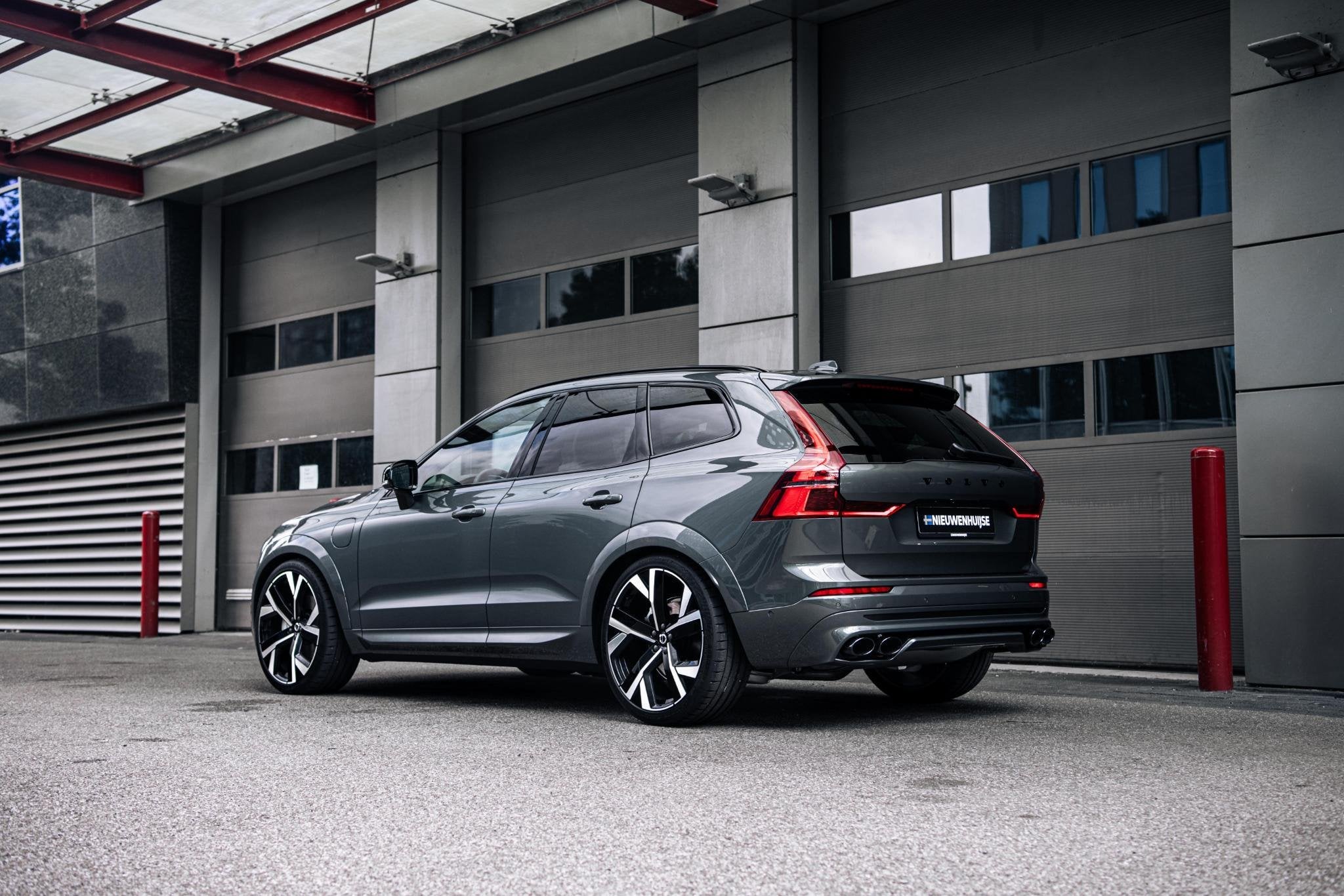 Volvo XC60 2.0 T8 Plug-in hybrid AWD Ultra Dark Executive Ed, Auto's, Automaat, 12 maanden, Gebruikt, Euro 6