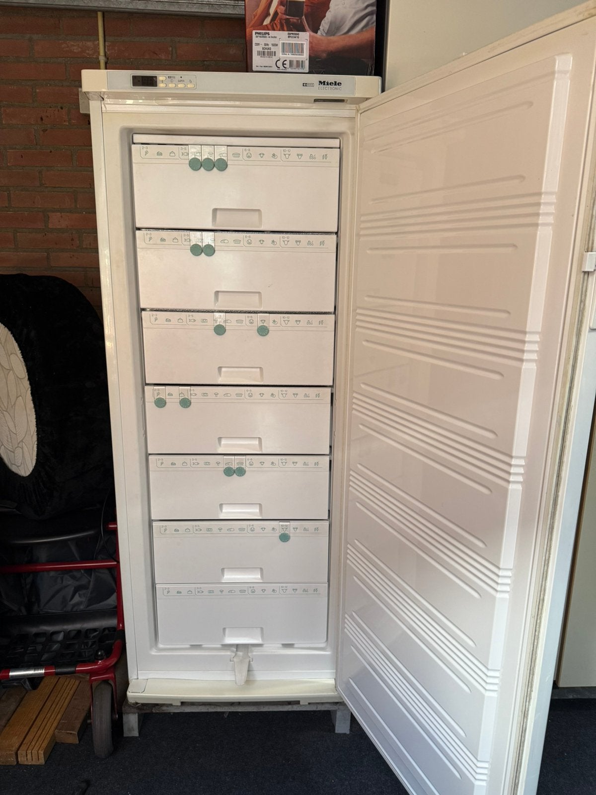 Miele vriezer, Witgoed en Apparatuur, Vriezers en Diepvrieskisten, Gebruikt, 160 cm of meer, Energieklasse A of zuiniger, Ophalen
