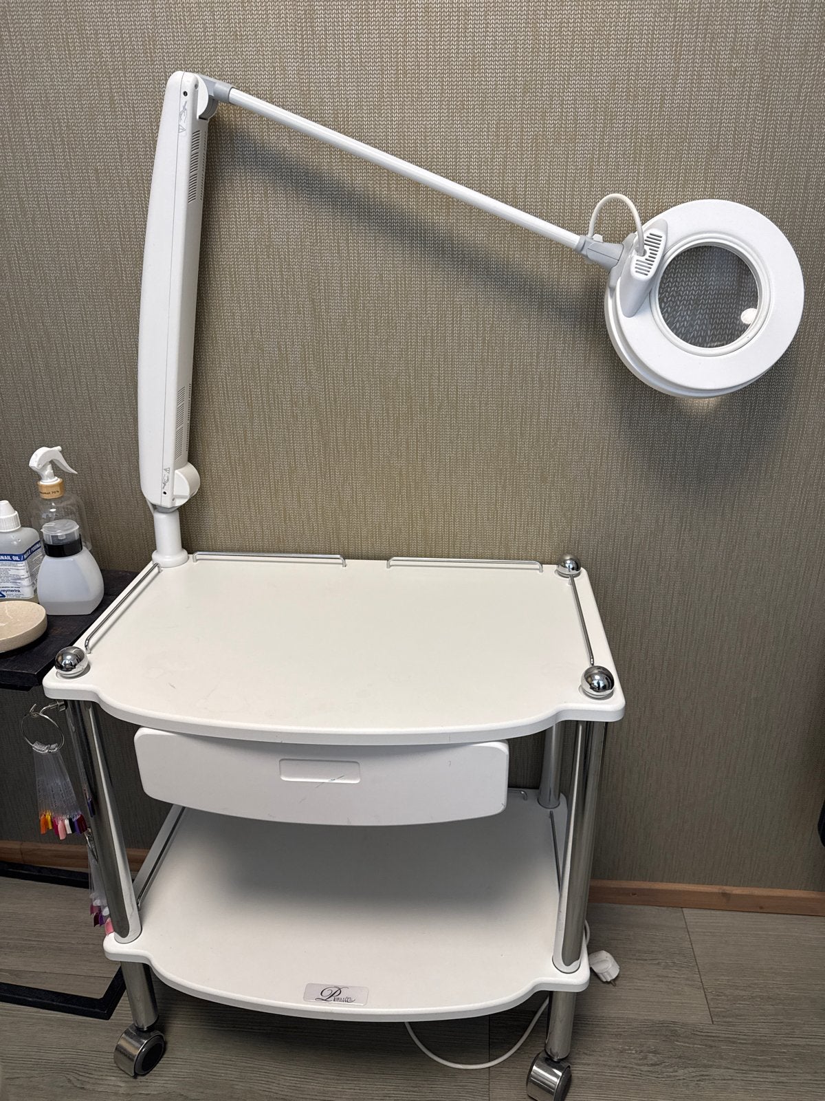 Werktafel met lamp en lade op wielen, Overige typen, Gebruikt, Met lades, Ophalen of Verzenden