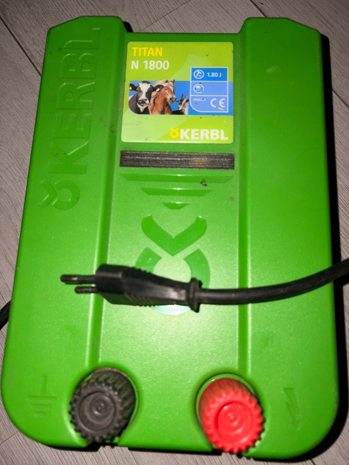 Schrikdraadapparaat Kerbl TITAN N 1800 zgan, Weidegang