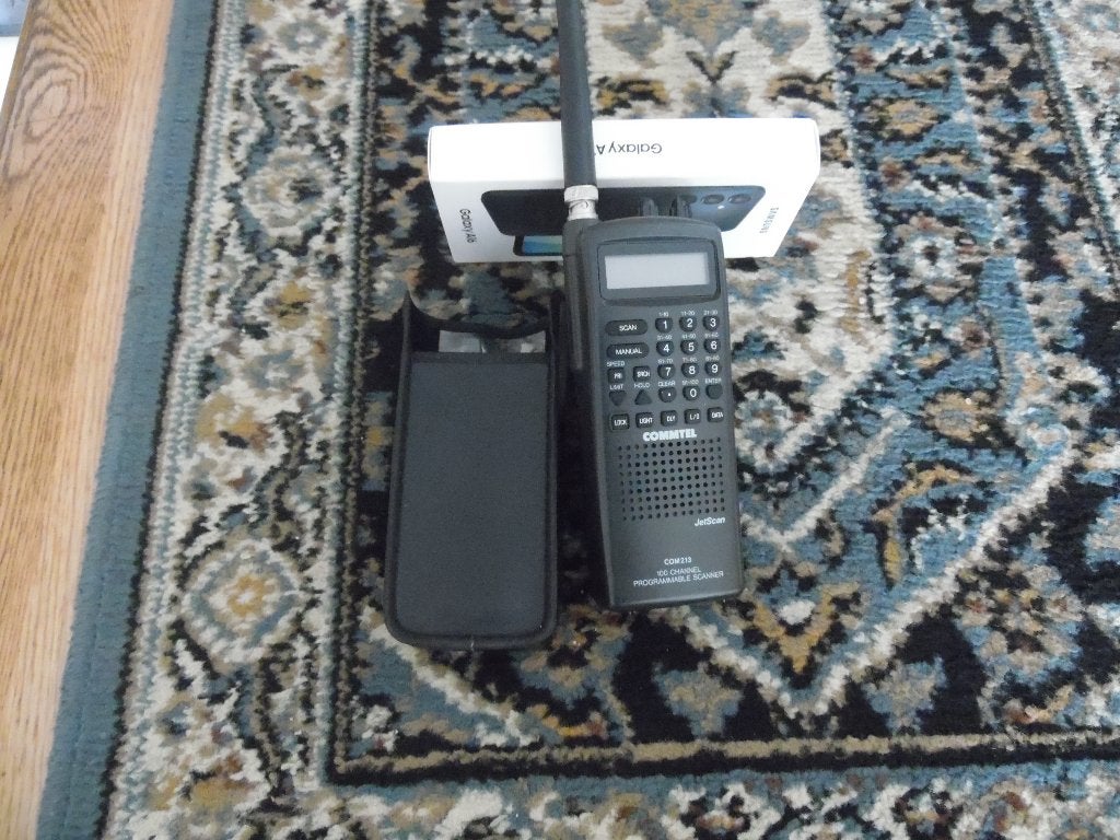 Comtell luchtvaartscanner com 213., Telecommunicatie, Ophalen of Verzenden, Zo goed als nieuw, 30 tot 200 kanalen, Draagbaar