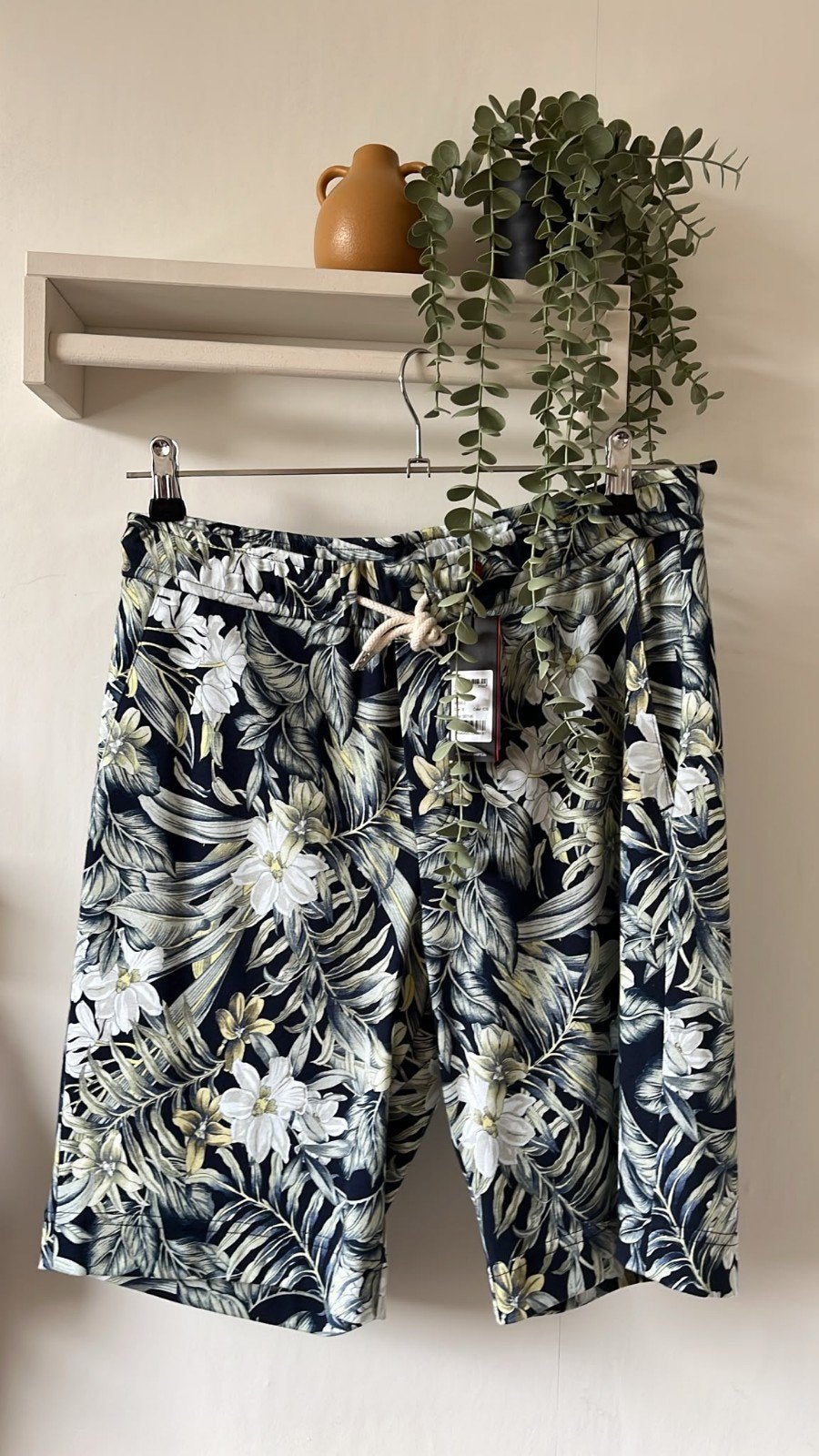 Nieuwe DESOTO korte broek M – tropische print – met kaartje, Ophalen of Verzenden, Nieuw, Maat 48/50 (M)