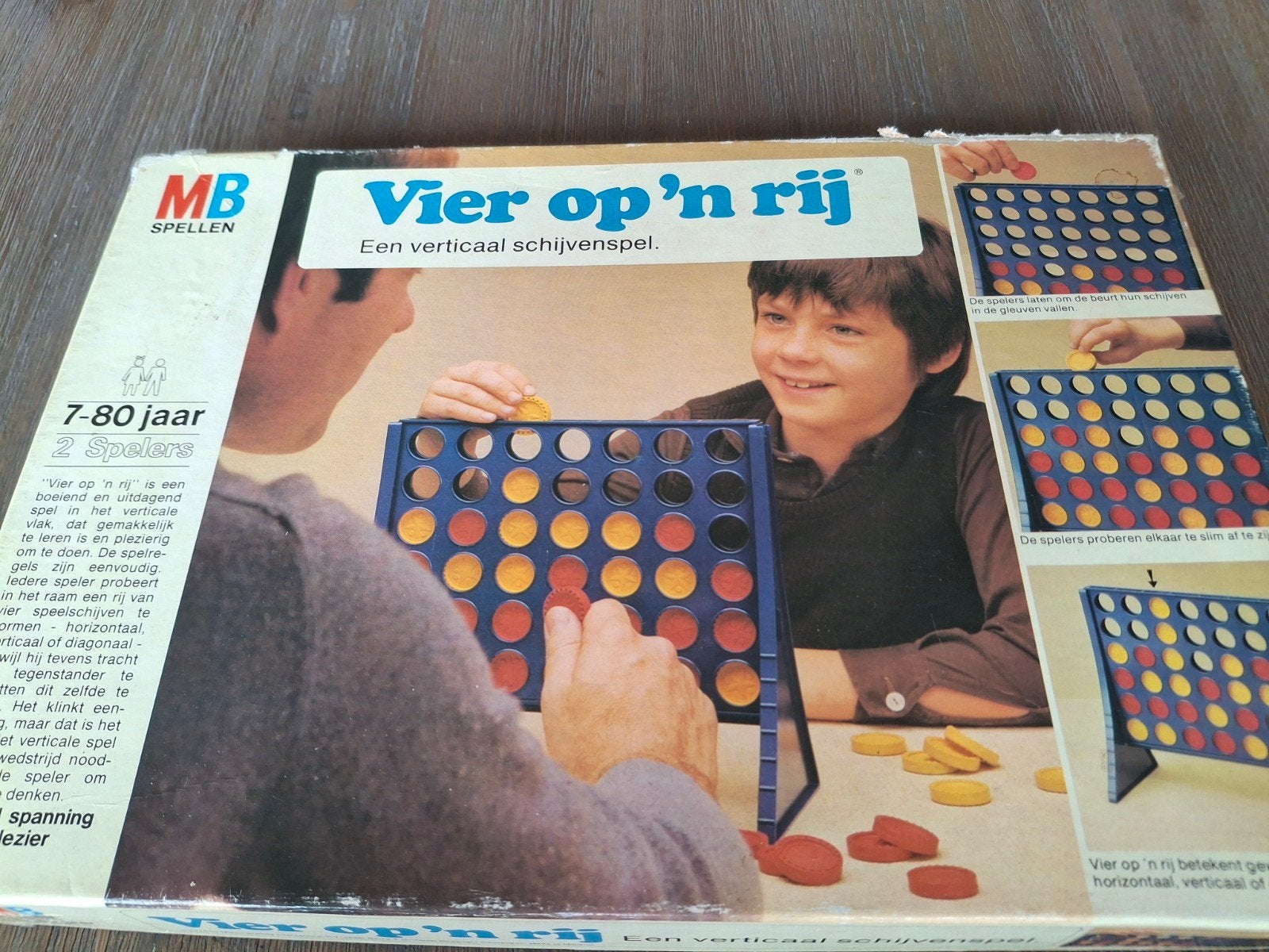 Vier op 'n rij - Klassiek bordspel voor 2 spelers, Een of twee spelers, Ophalen of Verzenden, Gebruikt