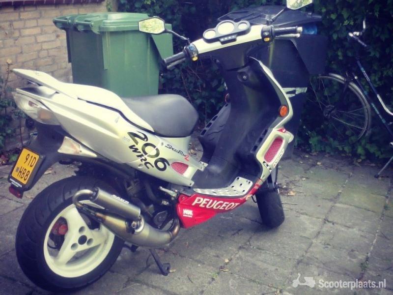 GEZOCHT Afgedankte WRC kappenset Speedfight 2 GEZOCHT!, Fietsen en Brommers, Brommeronderdelen | Scooters, Ophalen, Kap, Peugeot
