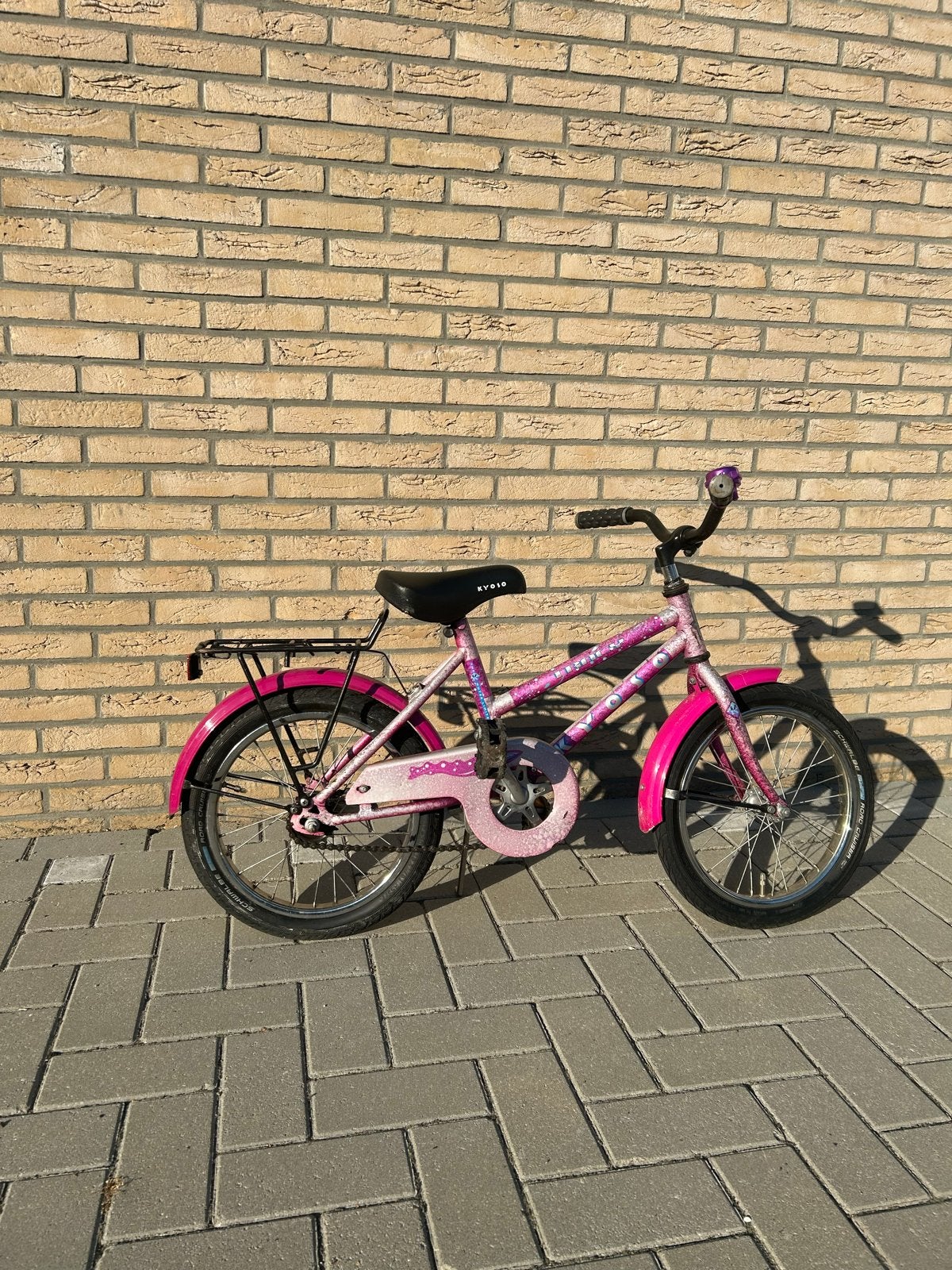 Roze kinderfiets 16 inch – netjes en goed onderhouden, Fietsen en Brommers, Ophalen of Verzenden, Gebruikt, Terugtraprem, 16 tot 20 inch