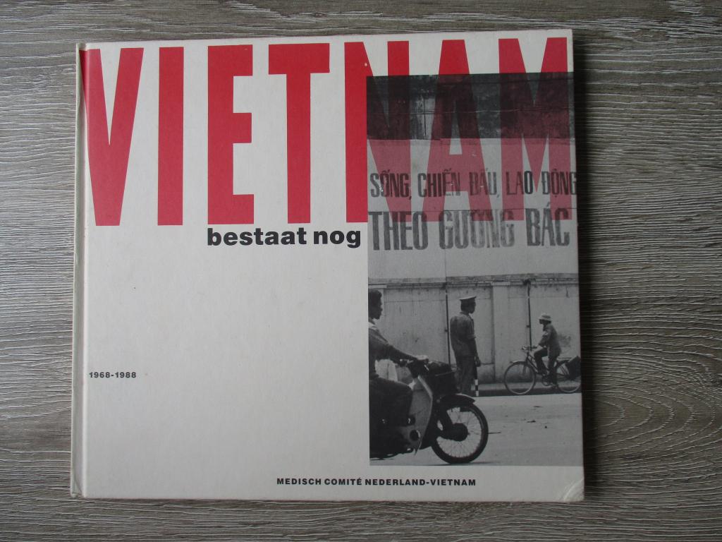 Vietnam bestaat nog 1968-1988, Ophalen of Verzenden, Gelezen, Bloemen, Planten en Bomen