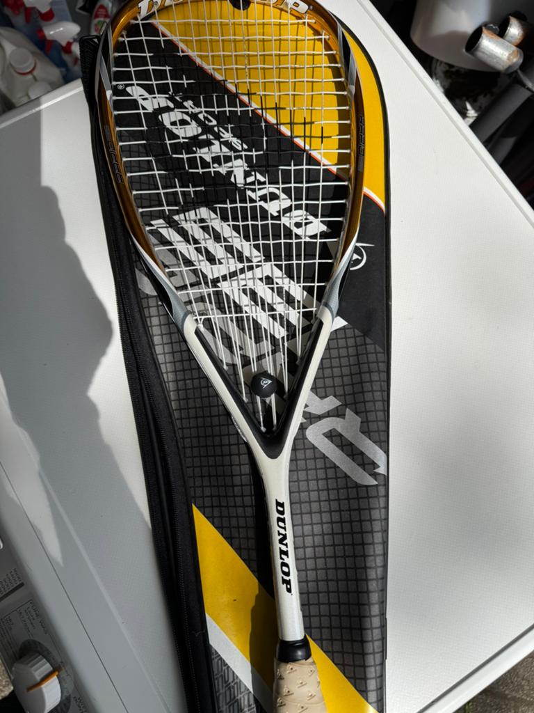 Dunlop squash racket, Ophalen of Verzenden, Zo goed als nieuw, Racket, Met hoes