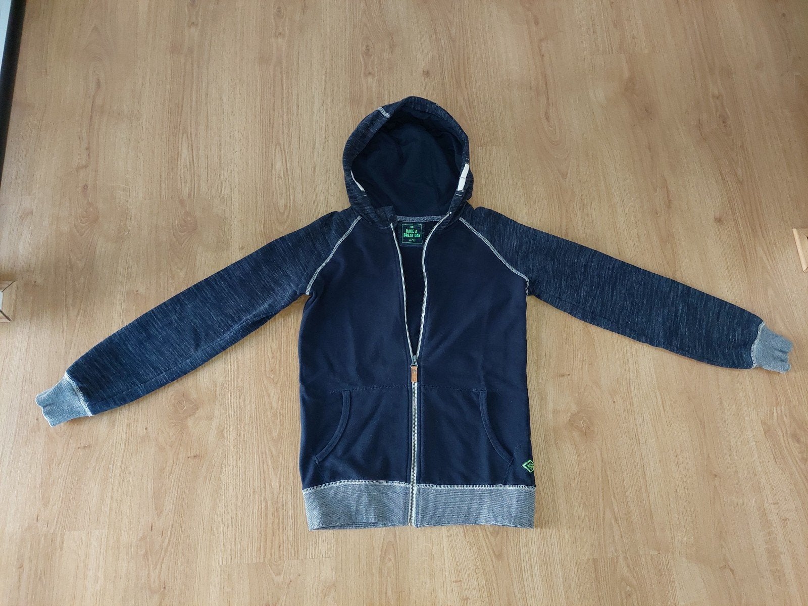 Donker blauw vest van de WE mt. 170 NIEUWSTAAT, Kinderen en Baby's, Kinderkleding | Maat 170, Trui of Vest, Ophalen of Verzenden