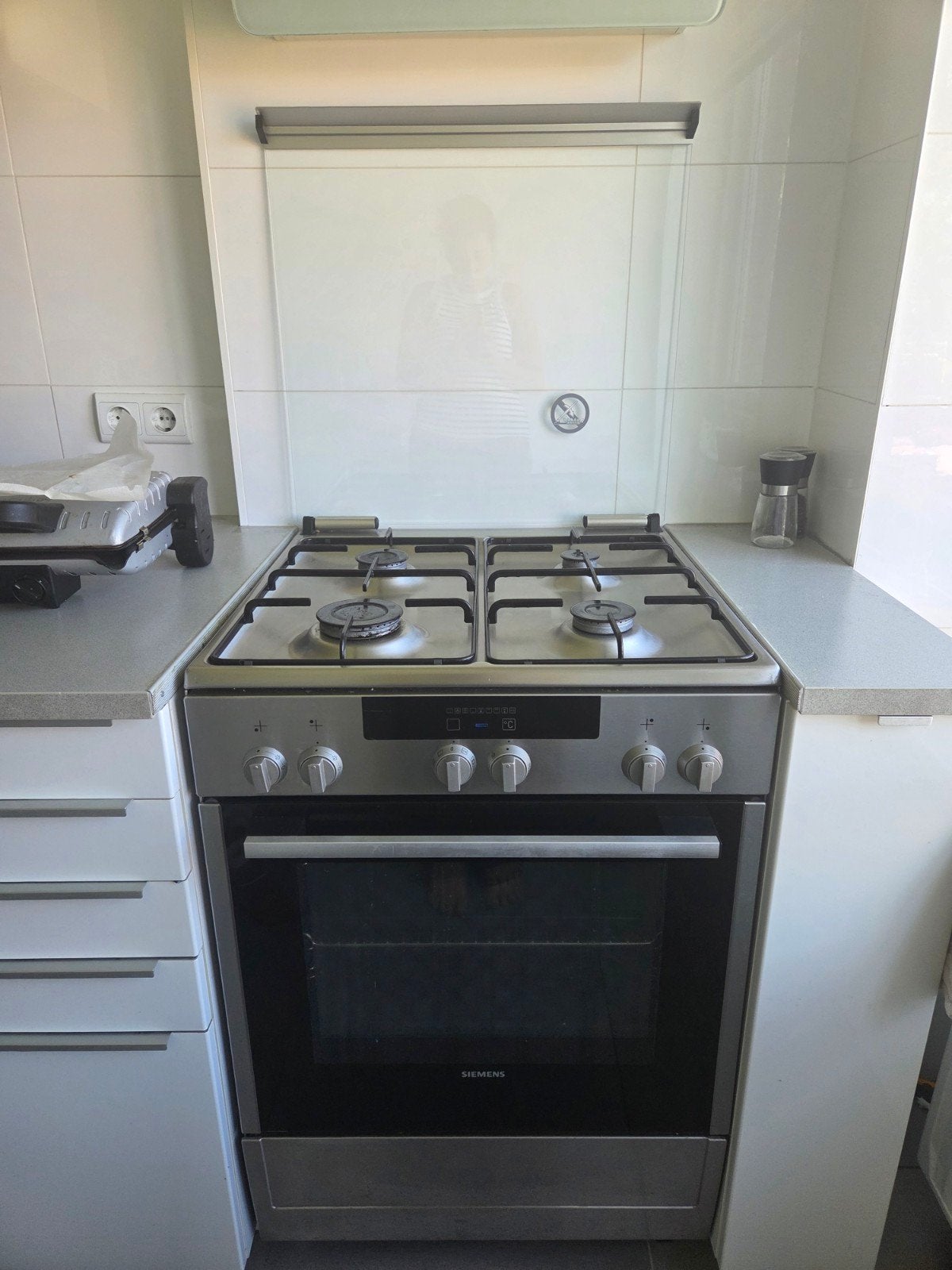 Siemens gasfornuis met oven, Ophalen, Gebruikt, 4 kookzones, Gas