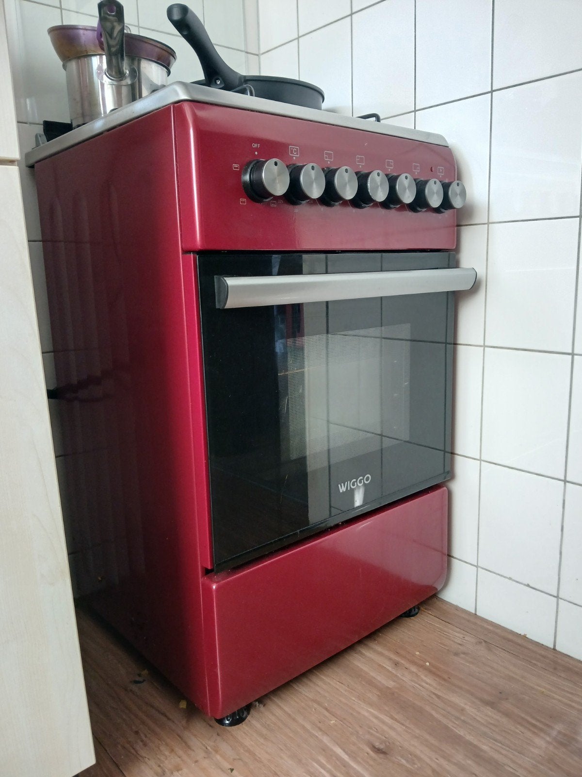 Wiggo Gasfornuis met Oven - Rood, Ophalen