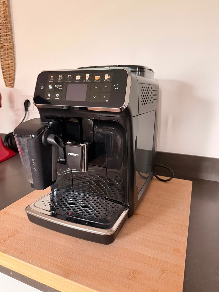 Philips LatteGo 5400 (EP5441/50) Latte Go espressomachine, Witgoed en Apparatuur, Gemalen koffie, 10 kopjes of meer, Koffiemachine