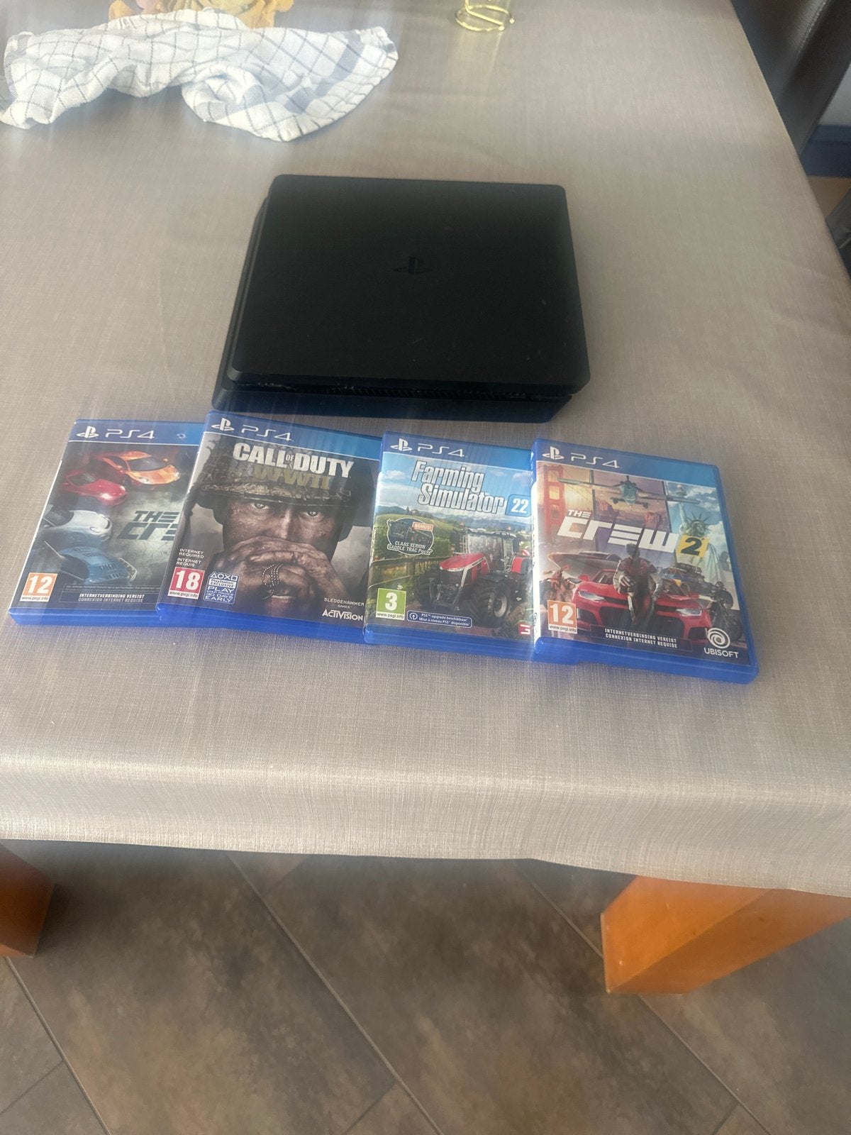 PS4 Slim CUH 2116B met 4 spellen, Ophalen, Gebruikt