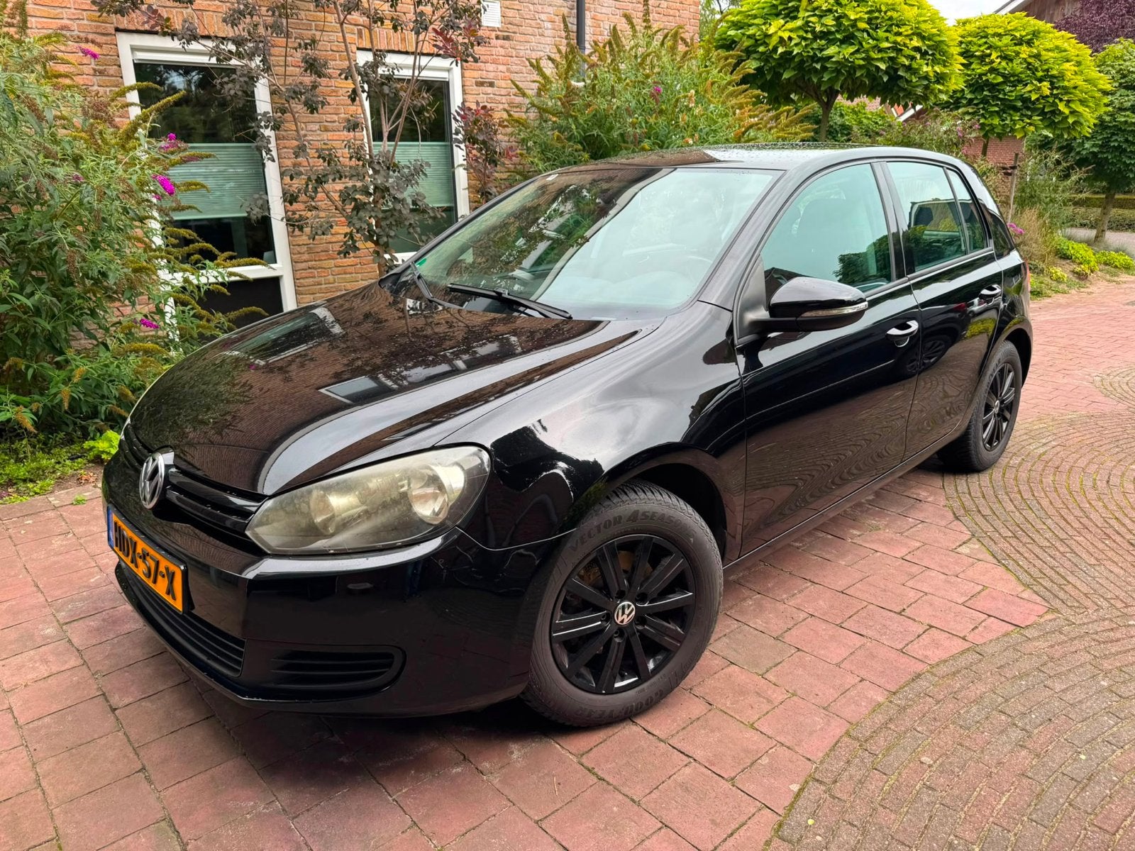 Te Koop Volkswagen Golf goed onderhouden