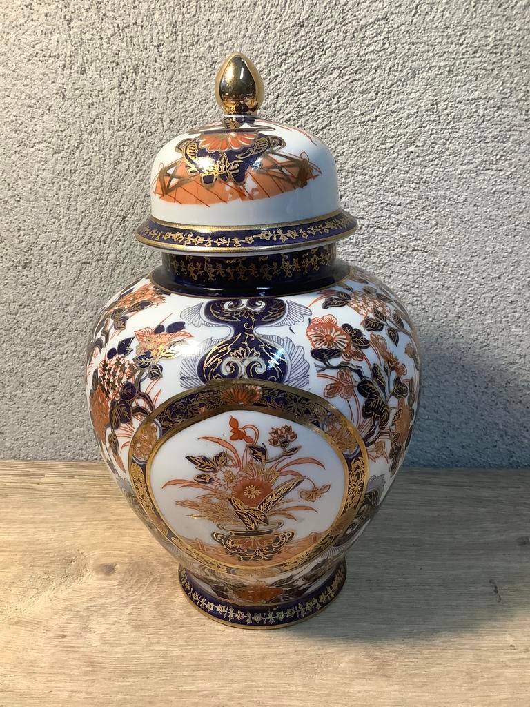 Pot met deksel Saji Imari porselein Japan dekselvaas, Antiek en Kunst, Ophalen of Verzenden