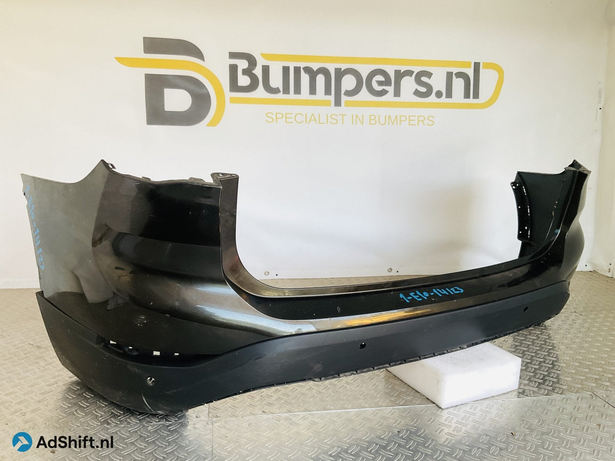 Bumper BMW X1 F48 LCI Facelift 51127355260 Achterbumper 1-E1, Bumper