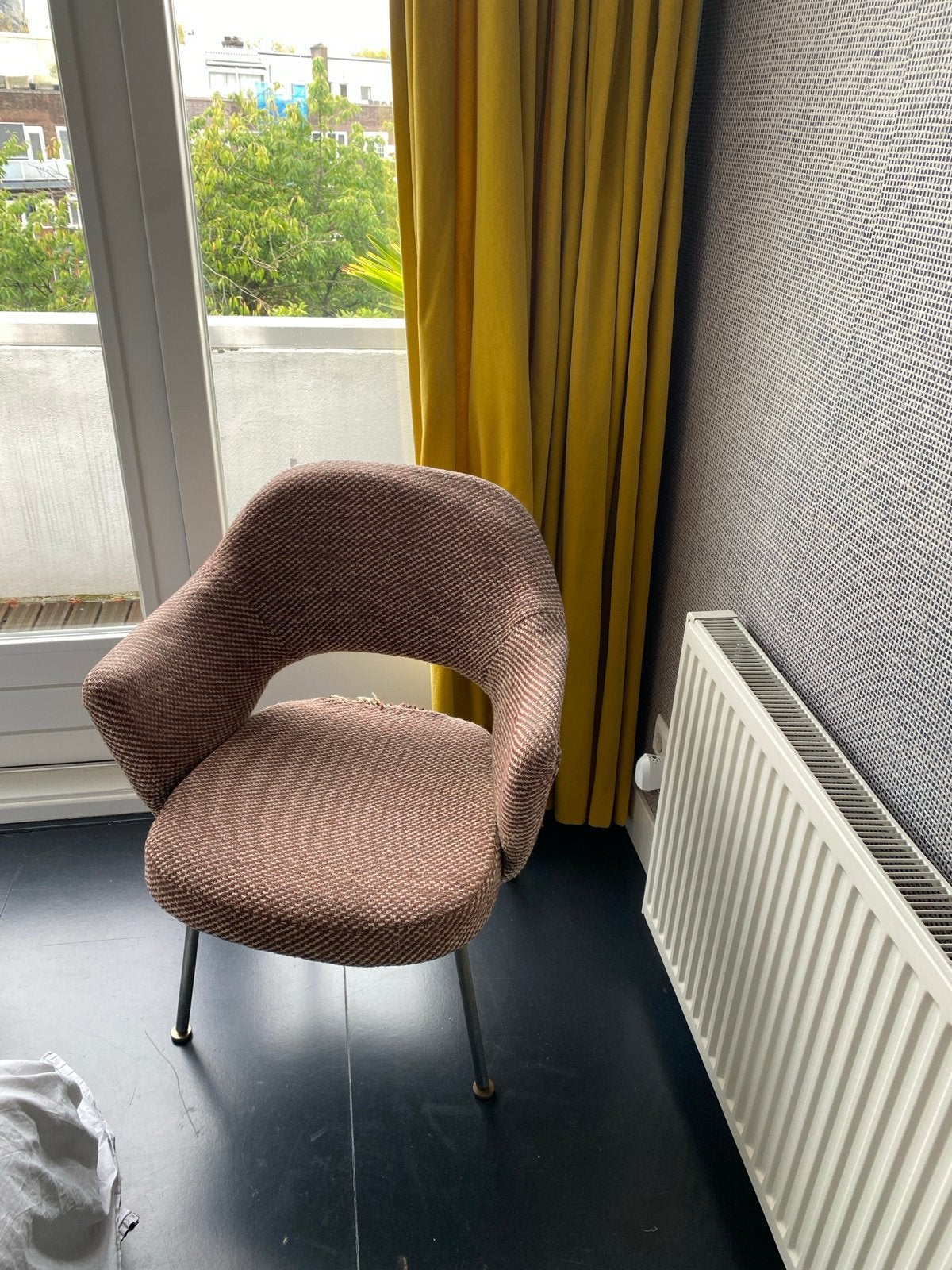 Eero Saarinen Chair, Model 71 - Knoll International, Ophalen, Gebruikt, Bruin, Eén