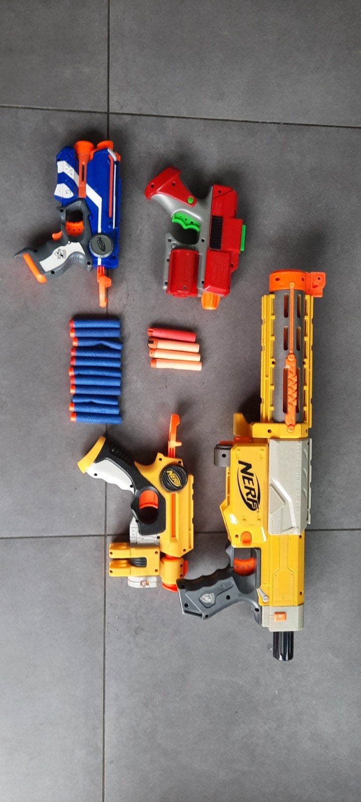 Nerf N-Strike Elite Disruptor en Recon MKII Blasters, Ophalen