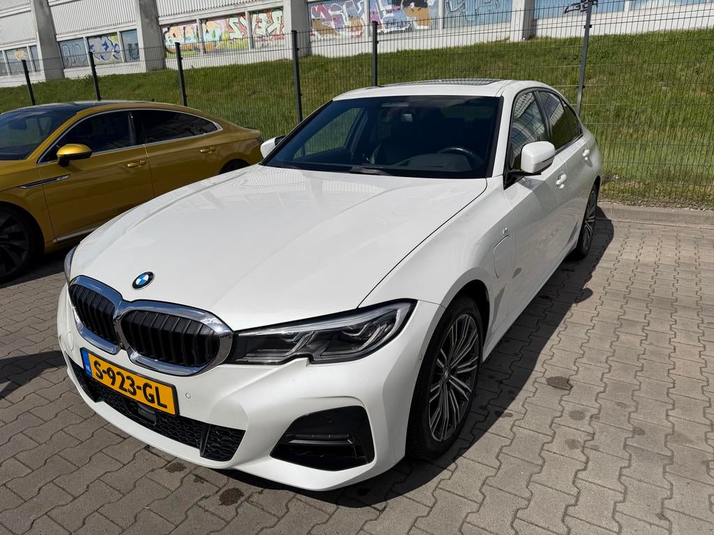 BMW 3-Serie 330e 292pk Aut 2019 Wit, 1998 cc, Achterwielaandrijving, Wit, Plug-in hybride