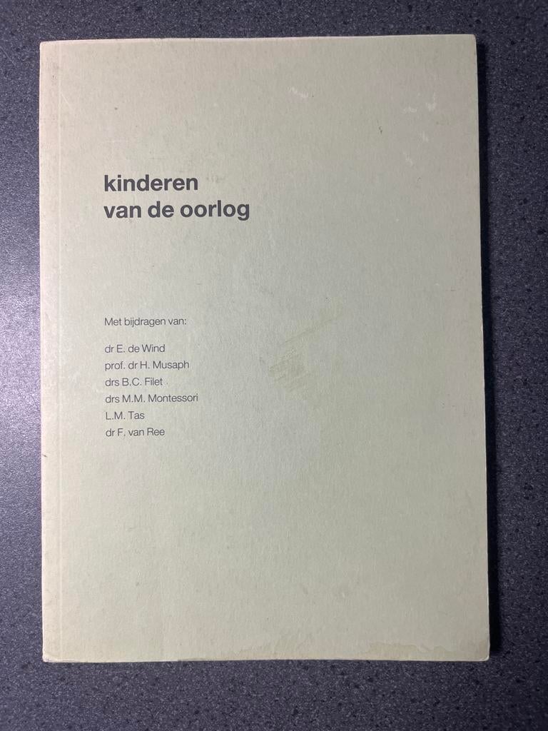 Kinderen van de Oorlog - Essays over trauma en herstel, Ophalen of Verzenden, Tweede Wereldoorlog, Gelezen, Algemeen