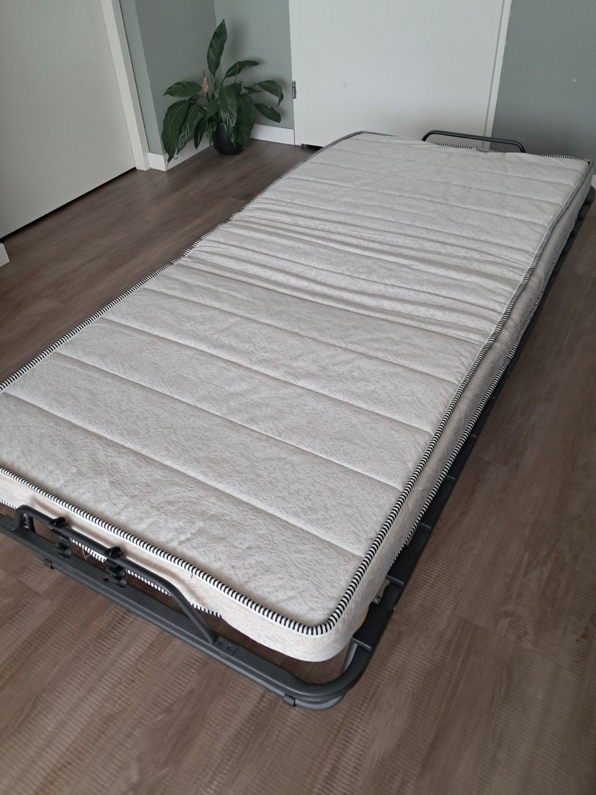 opklapbed 80x200, Ophalen, Eenpersoons, Metaal, 80 cm