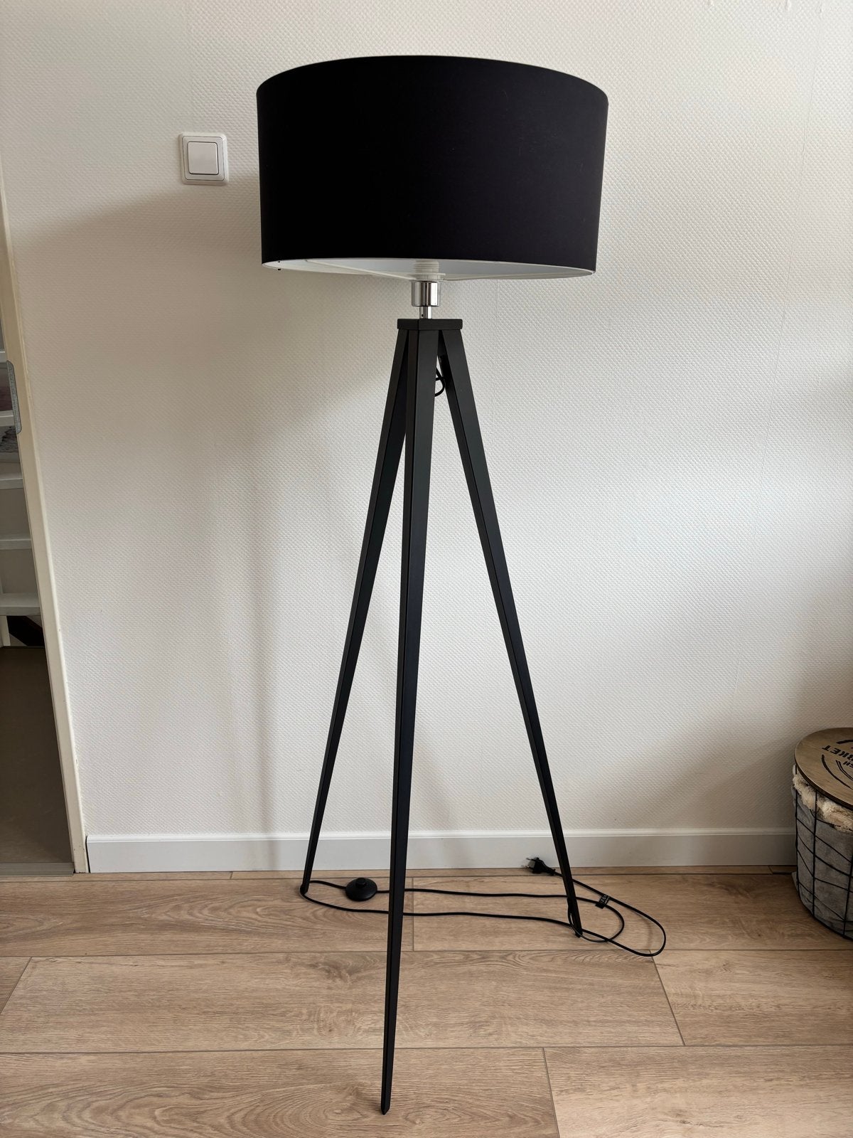 QAZQA Vloerlamp Zwart met Stoffen Kap - Moderne Tripod Lamp, Ophalen of Verzenden, Gebruikt, Stof, 150 tot 200 cm