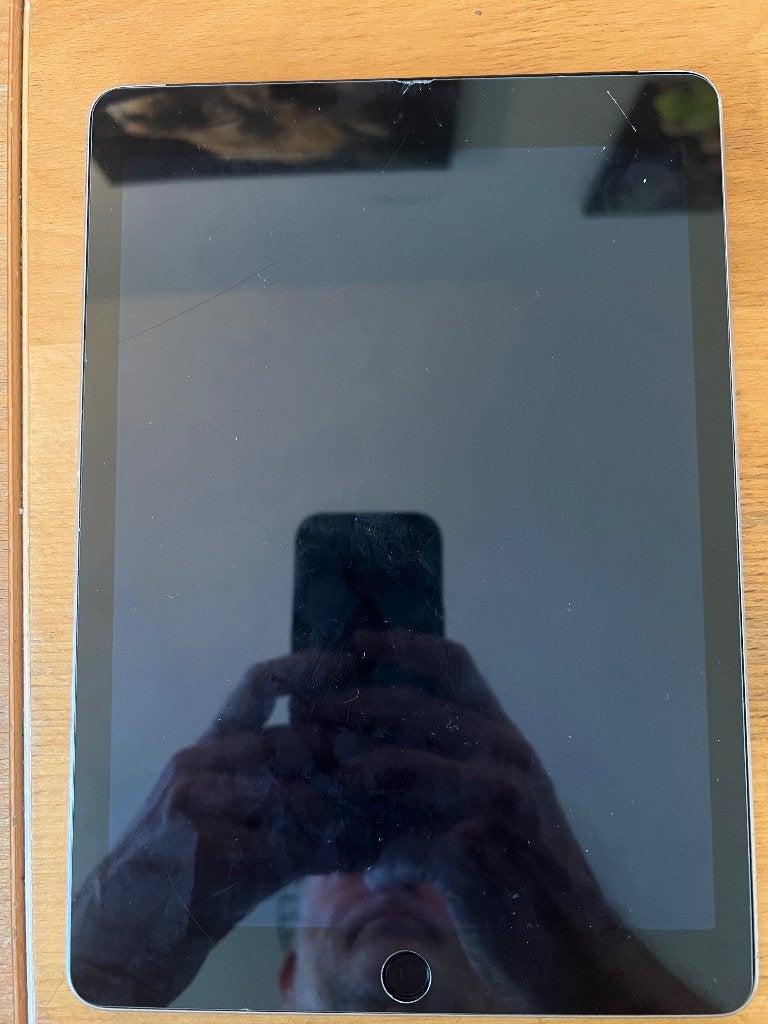 Foto 3 van Apple iPad Air 2 128GB (model 2016) WiFi (4G)