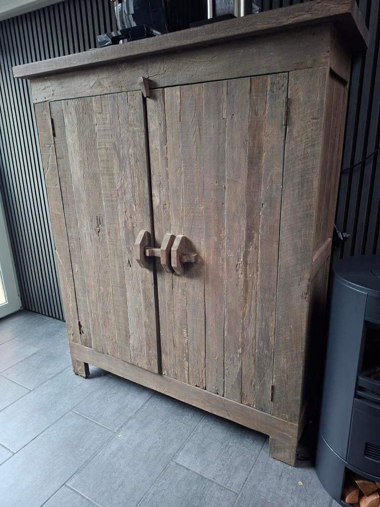 Mooie houten driftwood kast met planken, Ophalen